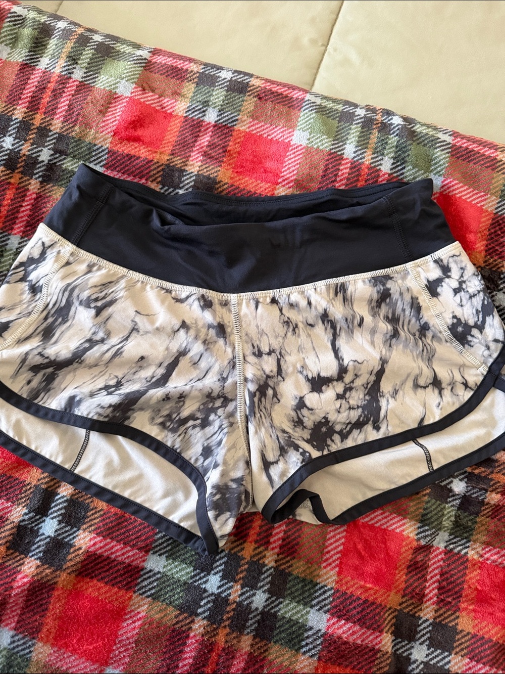 Lululemon Women's Black & White Marble Active Shorts